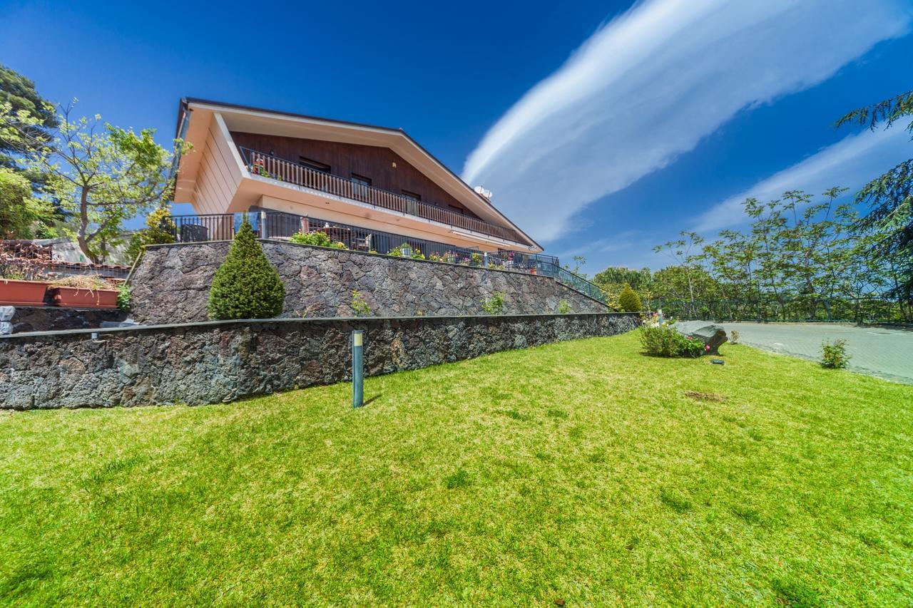 Etna Hut Bed & Breakfast Nicolosi Luaran gambar